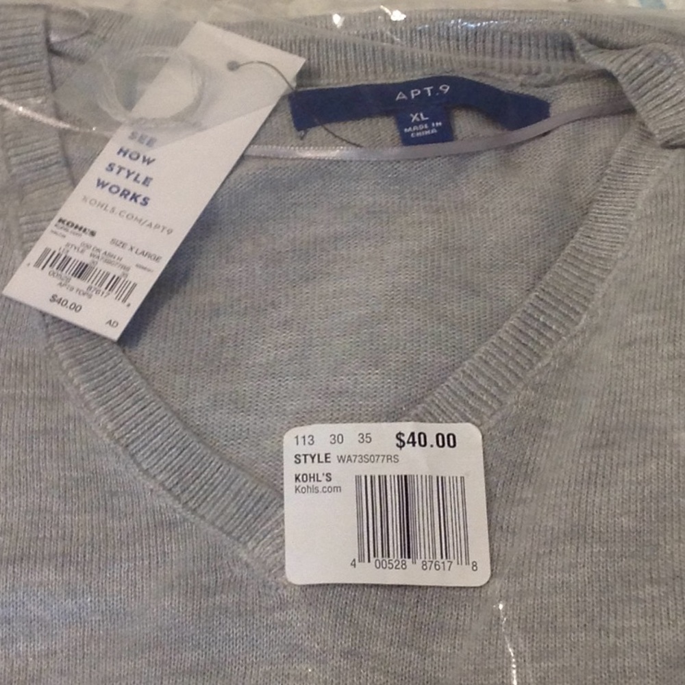 Apt 9 V- Neck sweater